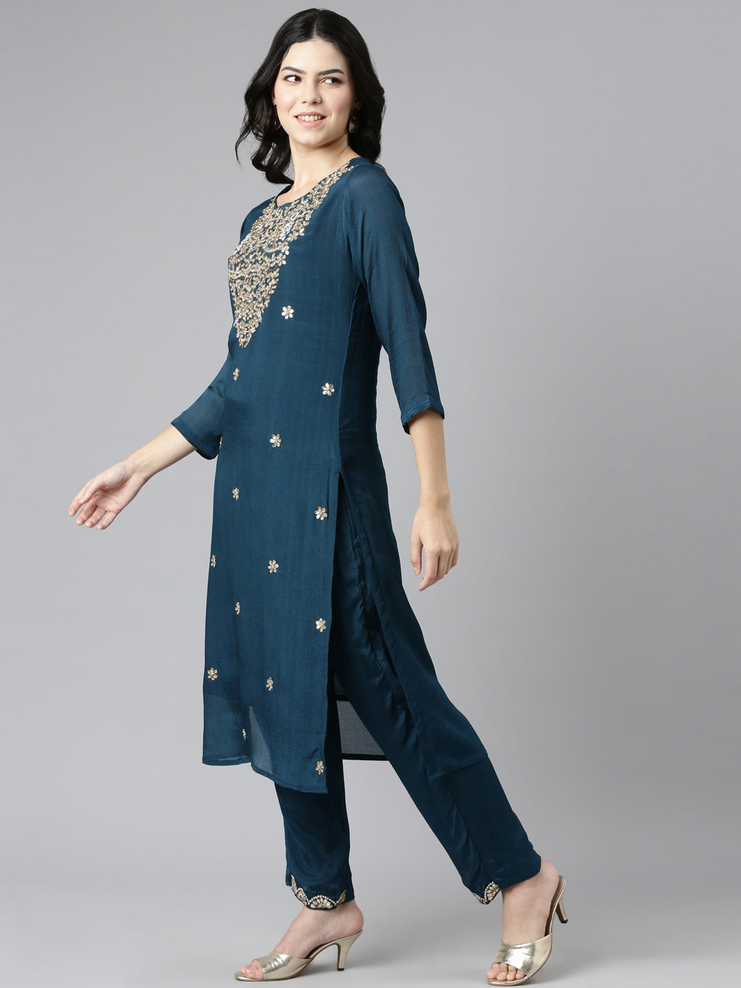 Neerus Green chiffon embroidered kurta set - back view