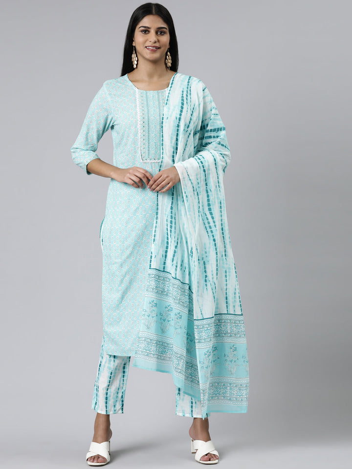 Neerus Green cotton printed kurta set with trouser and dupatta - front view