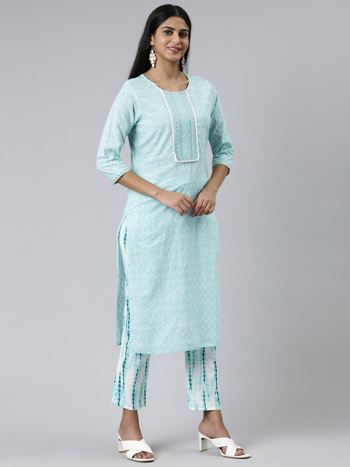 Neerus Green cotton printed kurta set with trouser and dupatta - back view