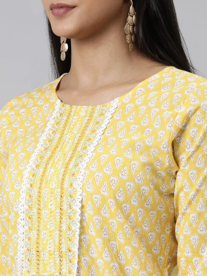 Neerus Yellow cotton printed kurta set with trouser and dupatta - detail view 2
