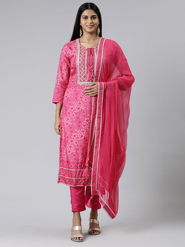 Neerus Pink muslin printed kurta set - front view