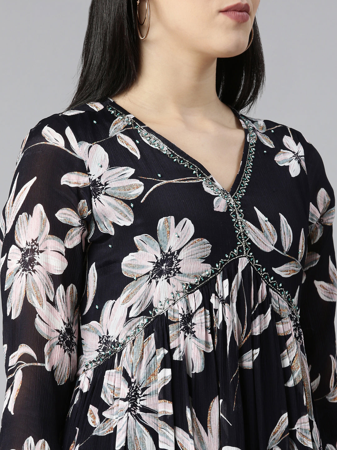 Neerus Blue Printed Floral Kurta Set with Trouser and Dupatta - detail view 2