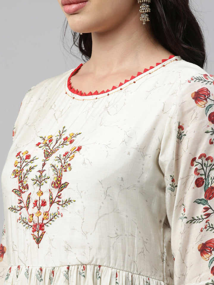 Neerus White muslin solid kurti - detail view 3