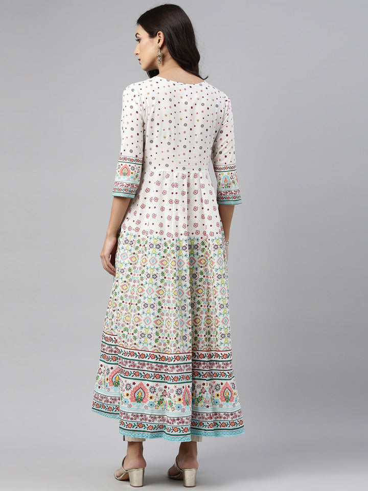 Neerus Green cotton solid kurti - detail view 2