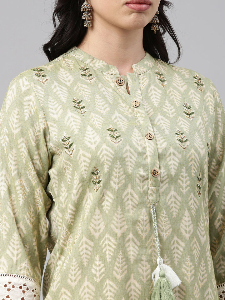Neerus Green rayon printed kurti - detail view 3