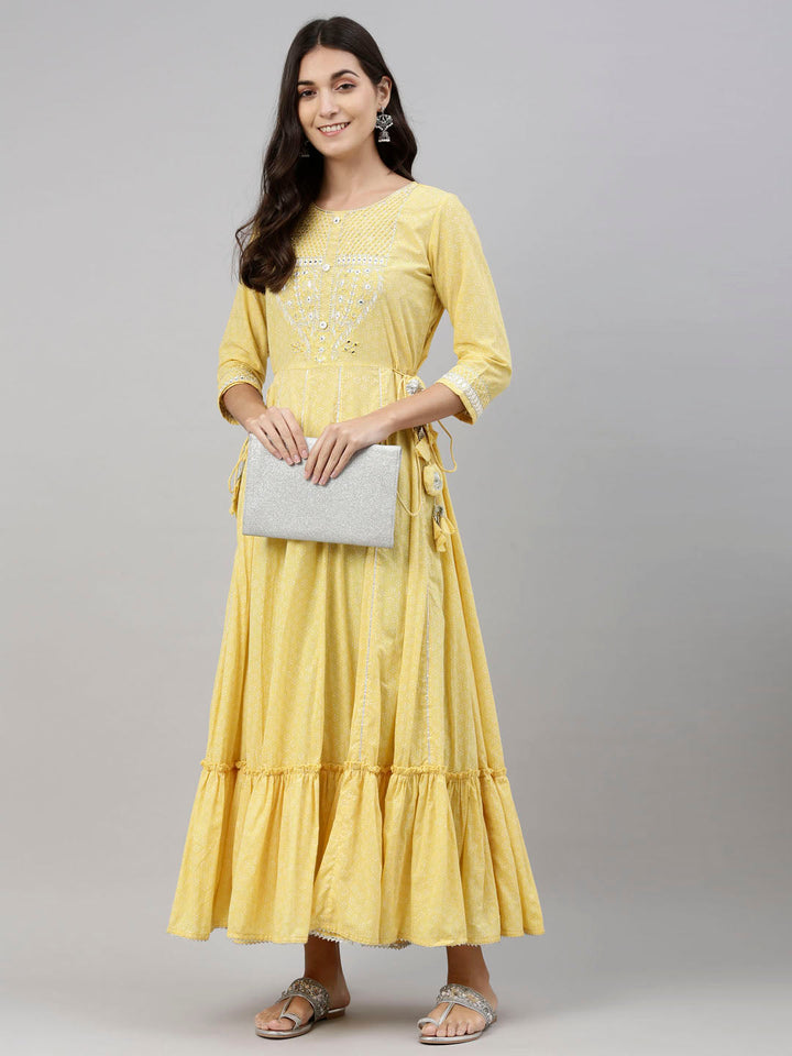Neerus Yellow cotton solid kurti - detail view 4