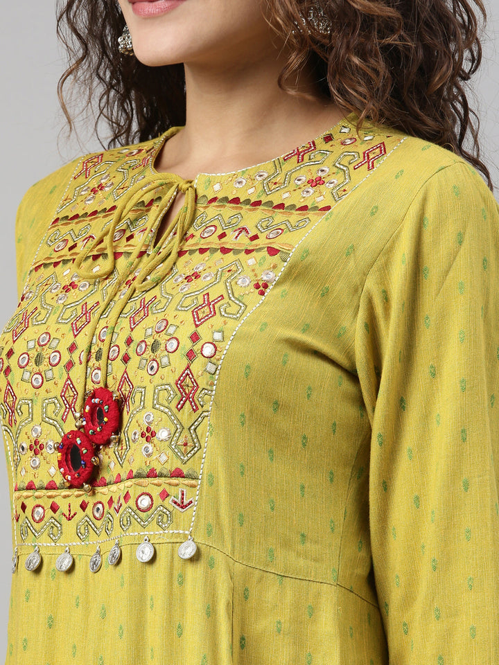 Neerus Green viscose rayon embellished anarkali kurta - side view