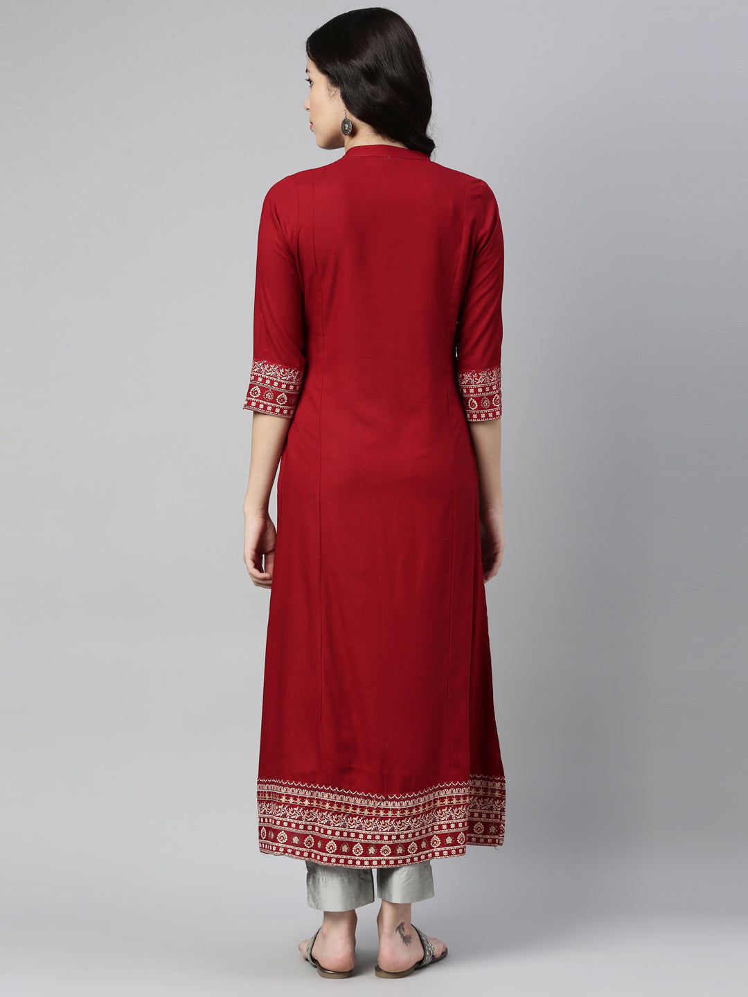 Neerus Red rayon printed kurta straight silhouette - side view