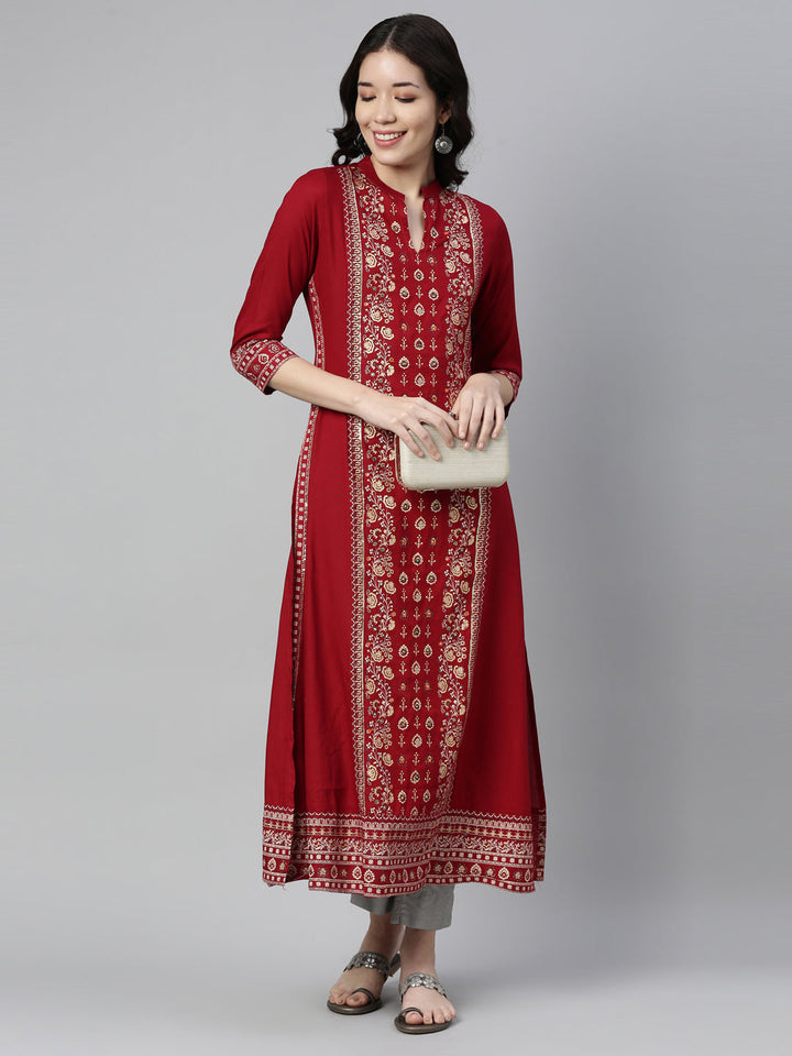 Neerus Red rayon printed kurta straight silhouette - detail view 2
