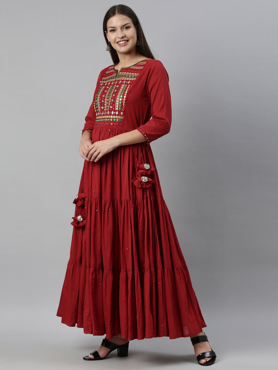 Neerus Maroon cotton embroidered anarkali kurti - side view