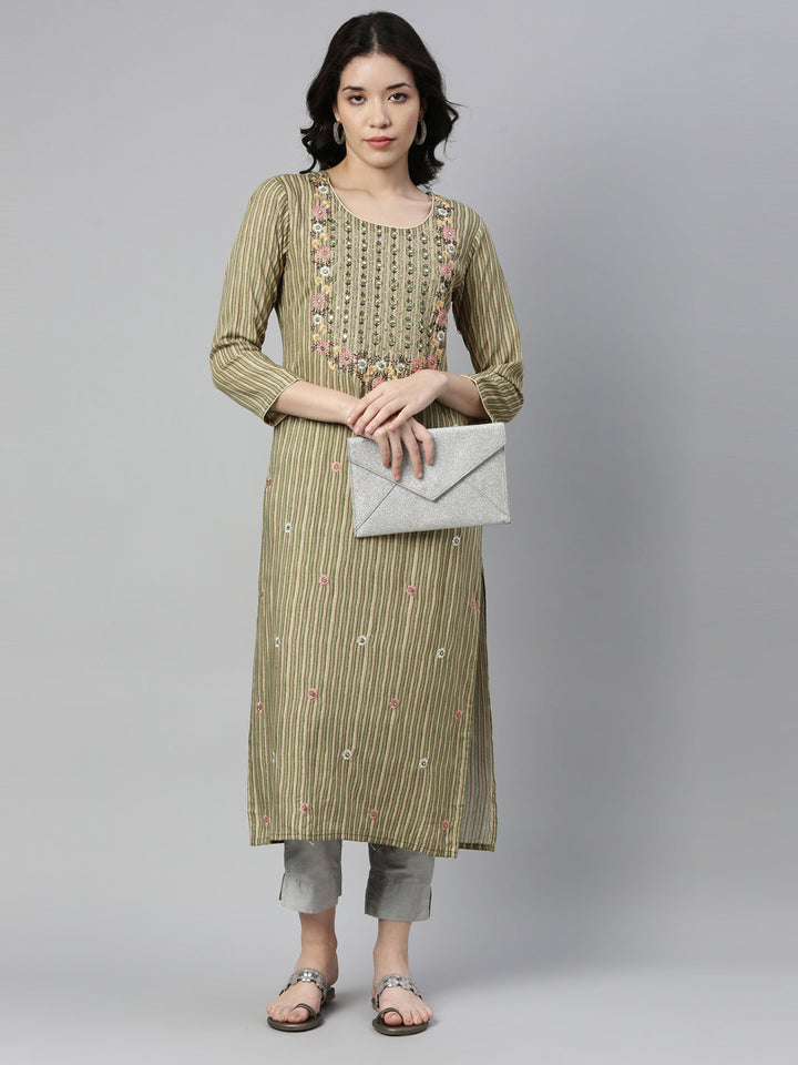 Neerus Green rayon straight kurti - detail view 3