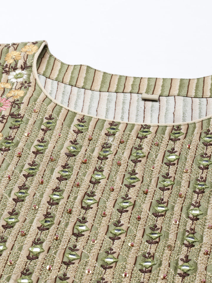 Neerus Green rayon straight kurti - detail view 4