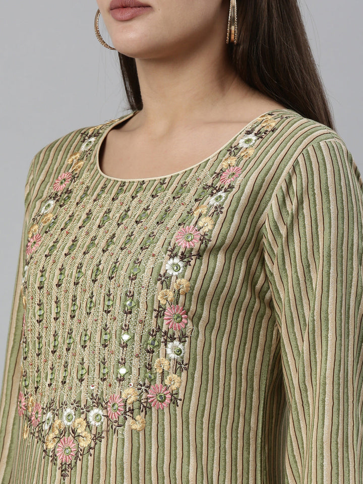 Neerus Green rayon straight kurti - detail view 12