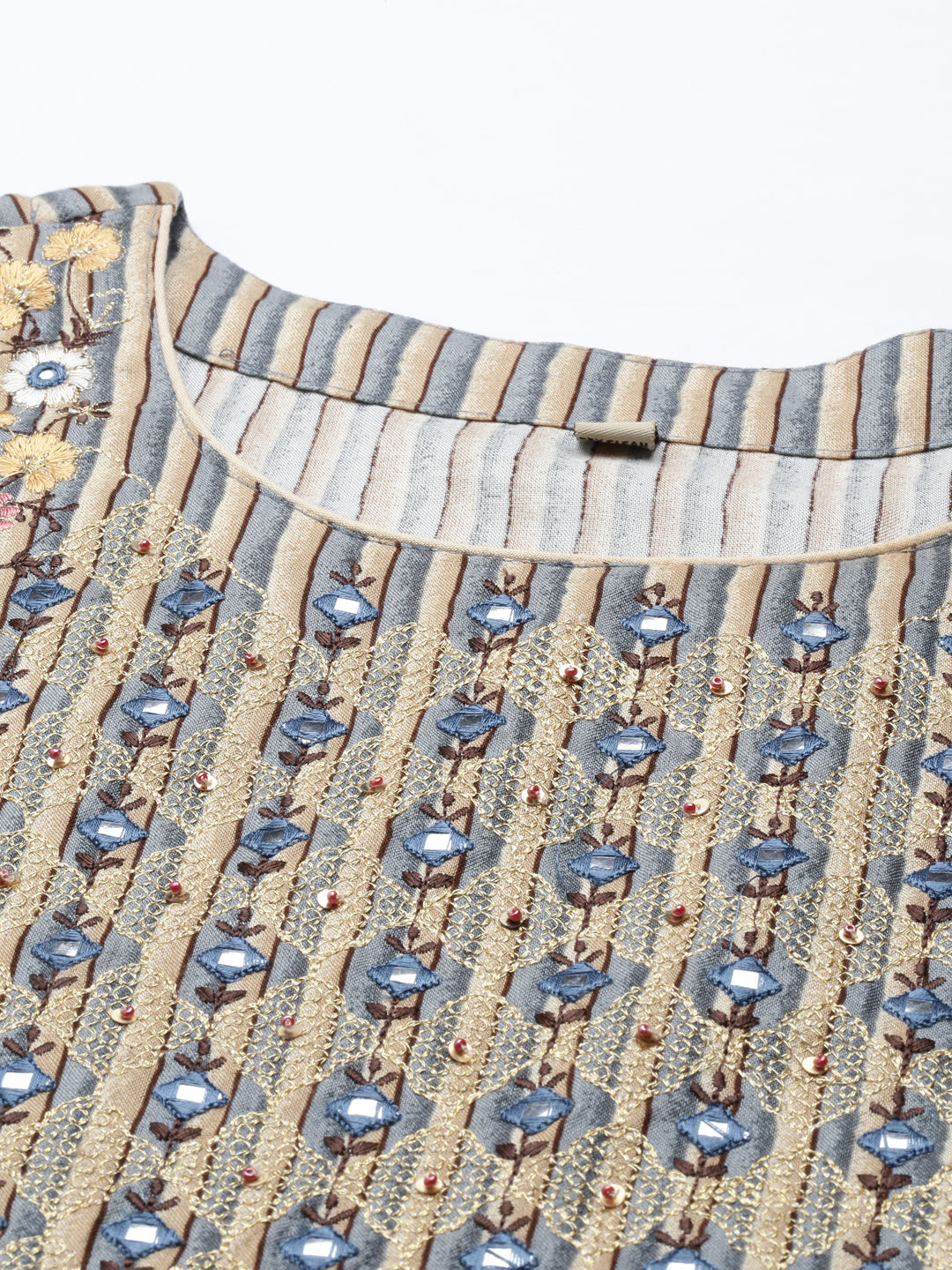 Neerus Grey rayon straight kurta - detail view 4