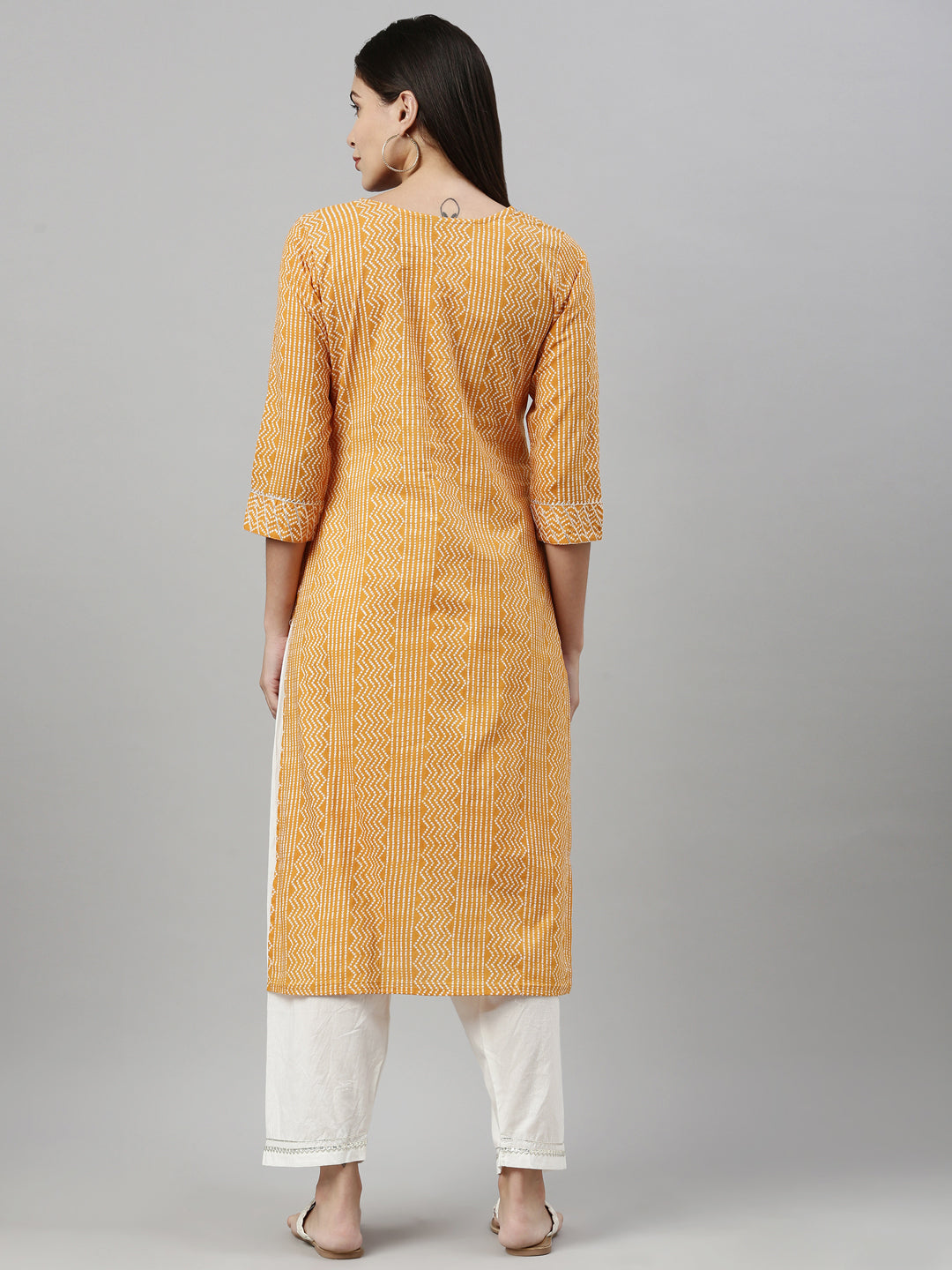 Neerus Yellow cotton mirror work kurta straight silhouette - detail view 2