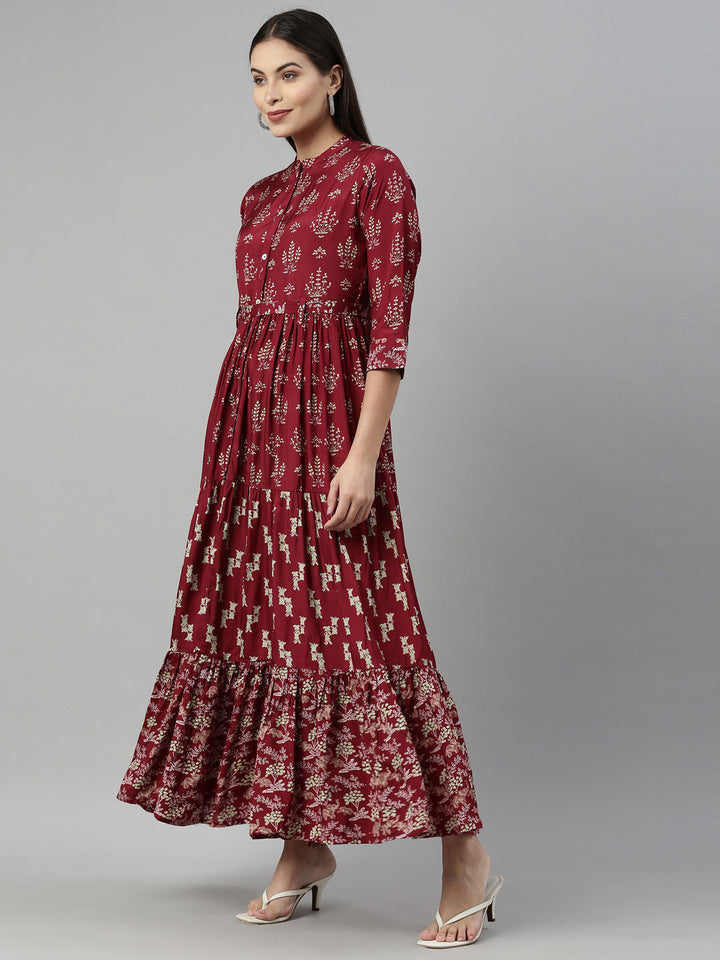 Neerus Maroon shantoon printed maxi kurti - side view