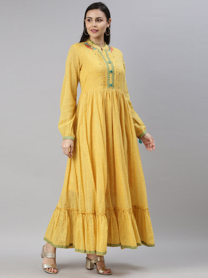 Neerus Yellow cotton solid kurta - detail view 1