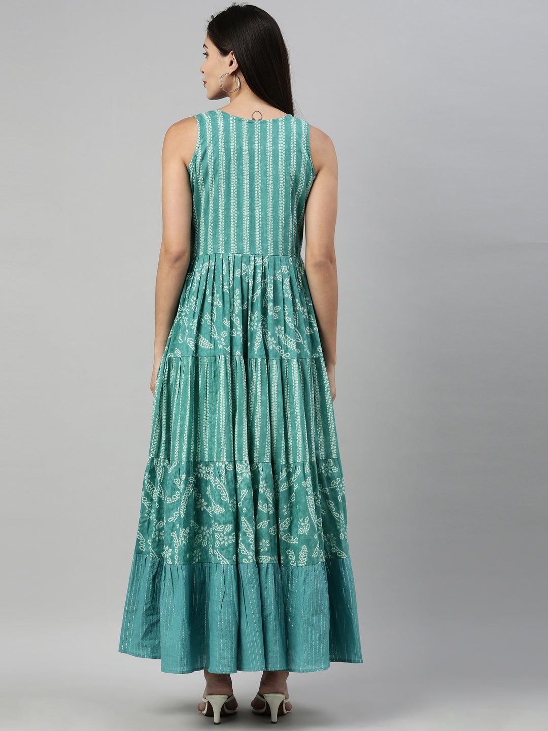 Neerus Green cotton solid kurti - detail view 1