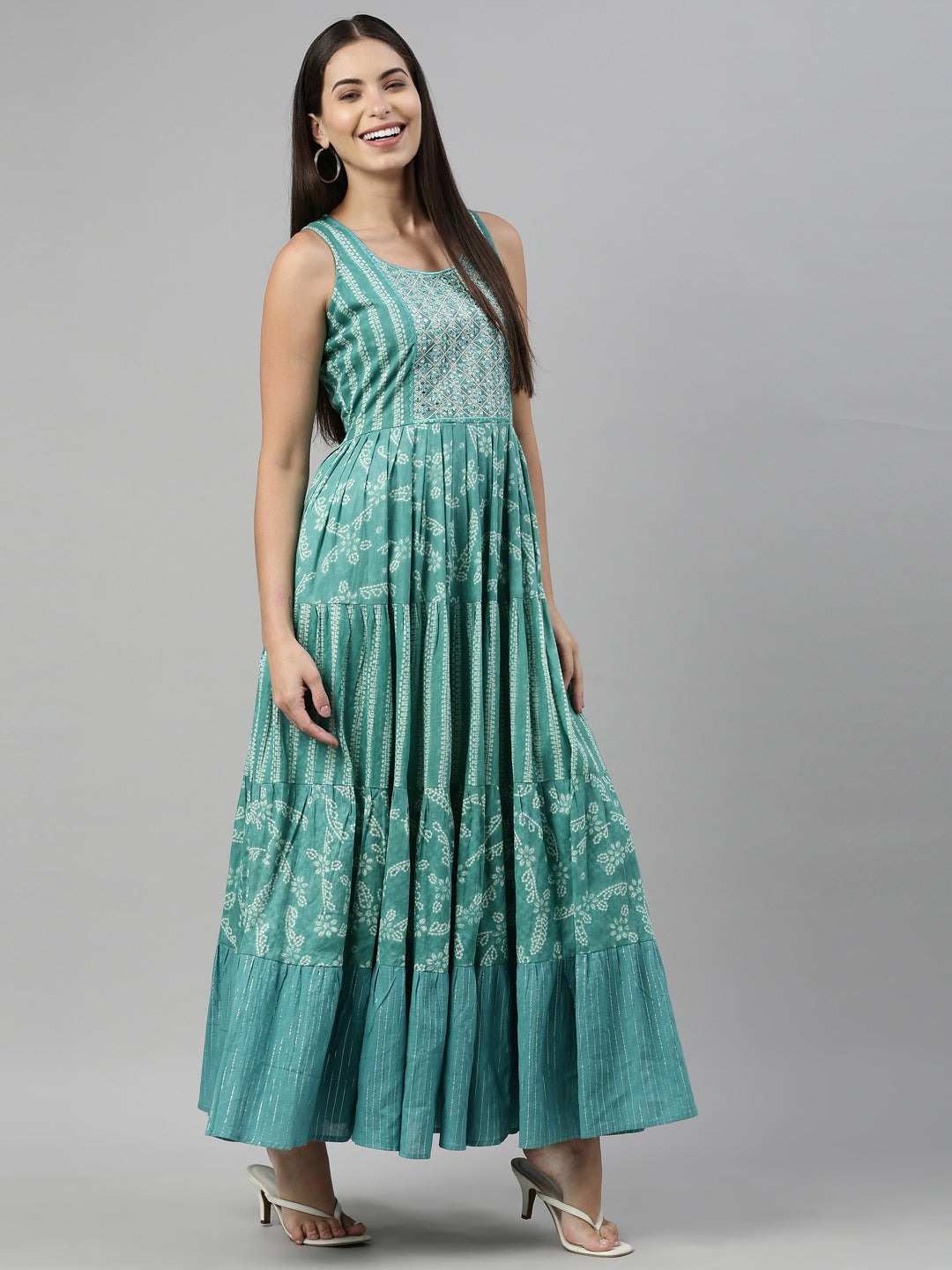 Neerus Green cotton solid kurti - detail view 2