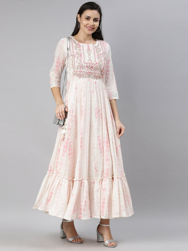 Neerus Pink cotton kurti straight silhouette - detail view 3