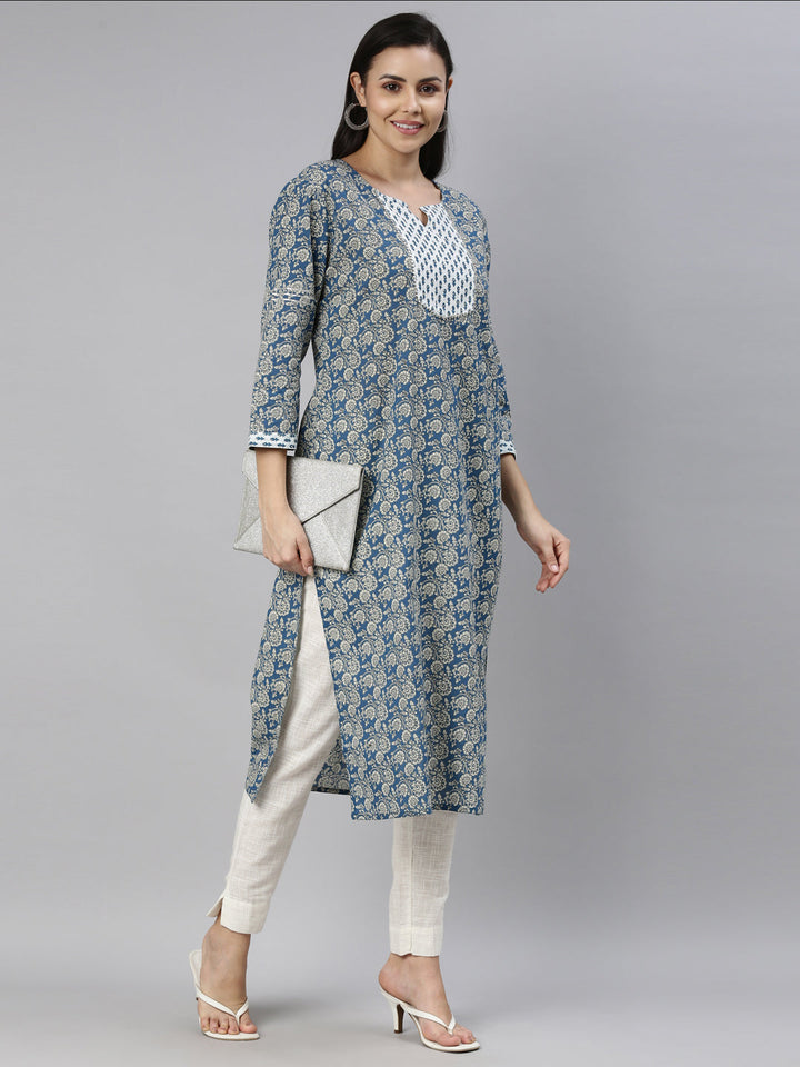 Neerus Blue cotton printed straight kurta - detail view 3