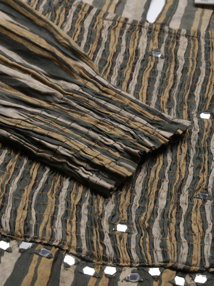 Neerus Green cotton printed kurta set - detail view 5