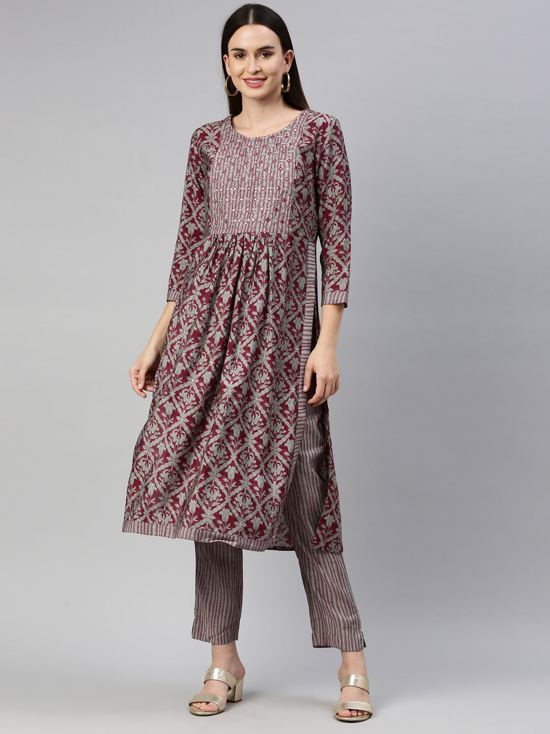 Neerus Maroon muslin straight kurta set - detail view 7
