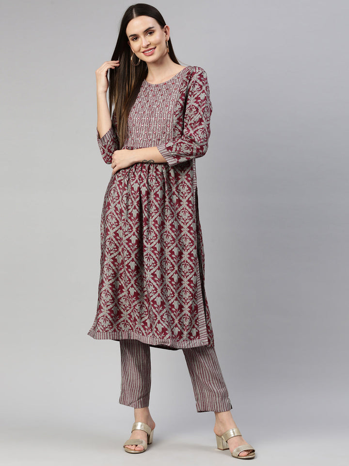 Neerus Maroon muslin straight kurta set - detail view 3