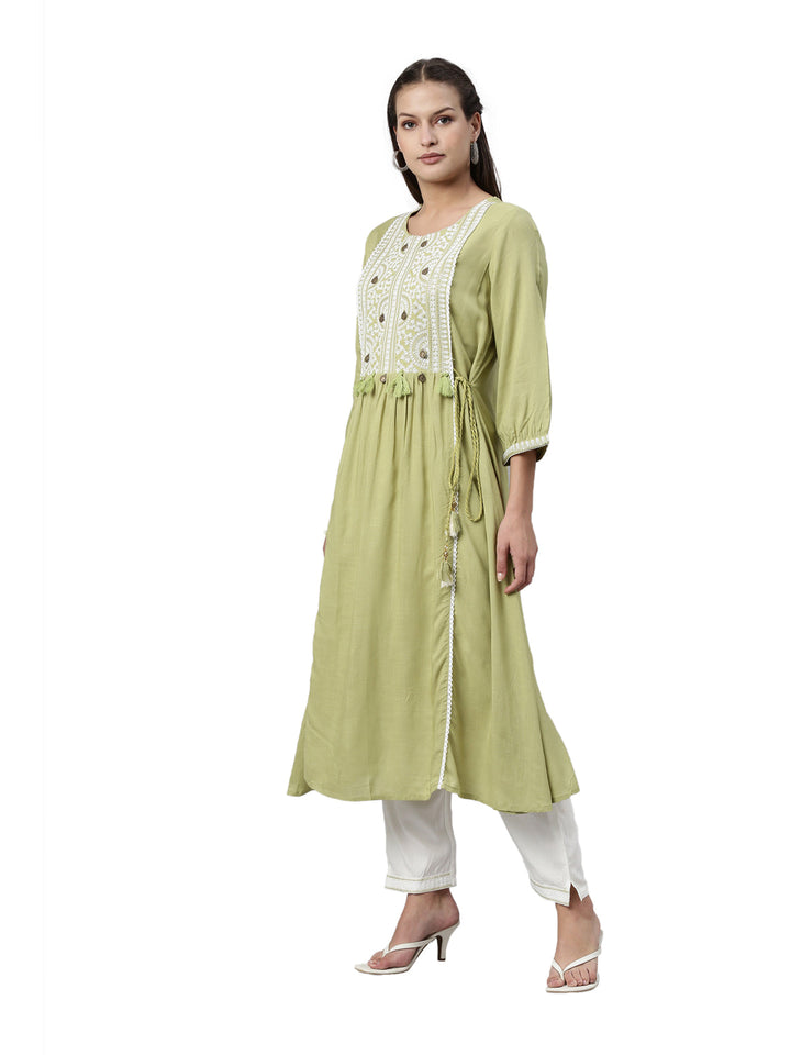 Neerus Green rayon kurta set - side view
