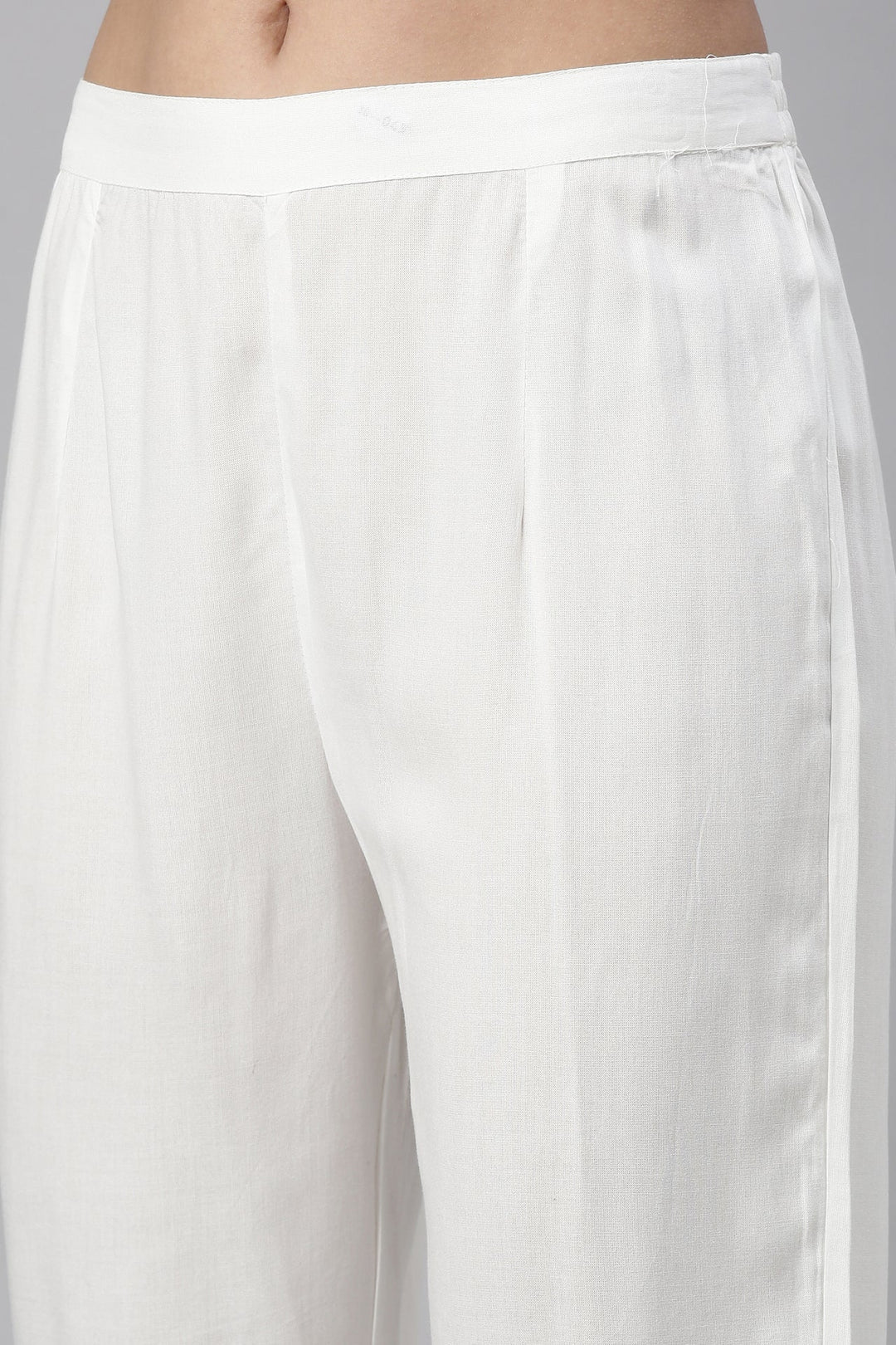 Neerus Green rayon kurta set - detail view 4