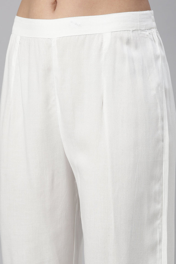 Neerus Green rayon kurta set - detail view 4