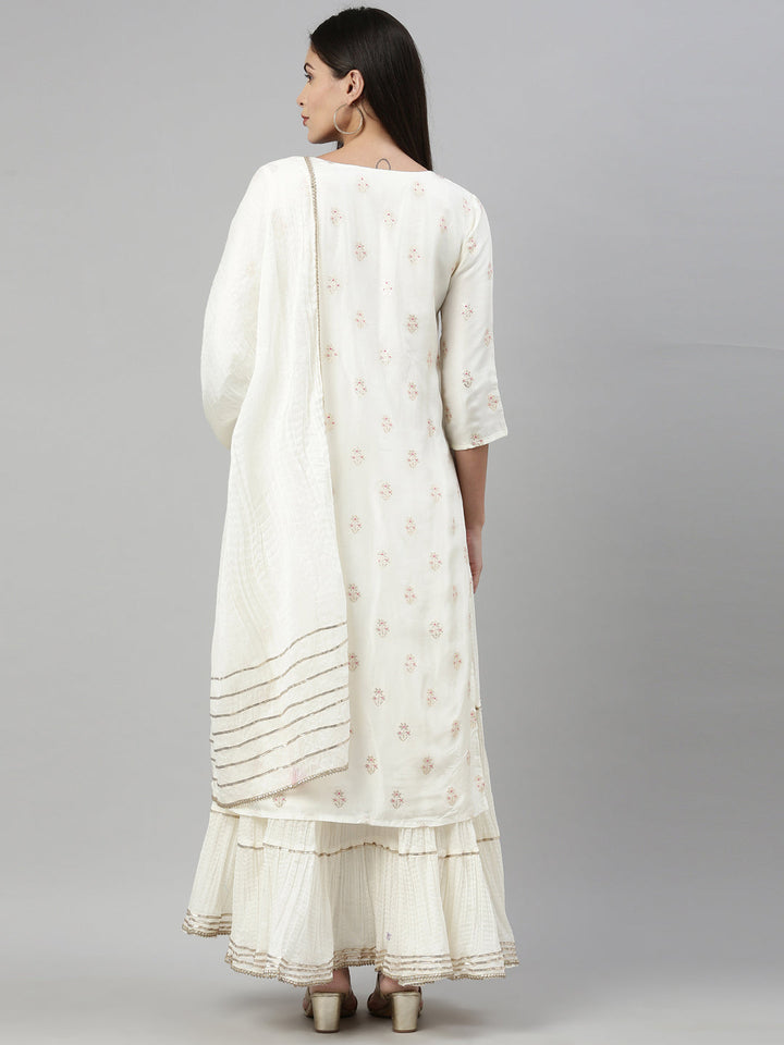 Neerus Beige shantoon embroidered kurta set - detail view 2