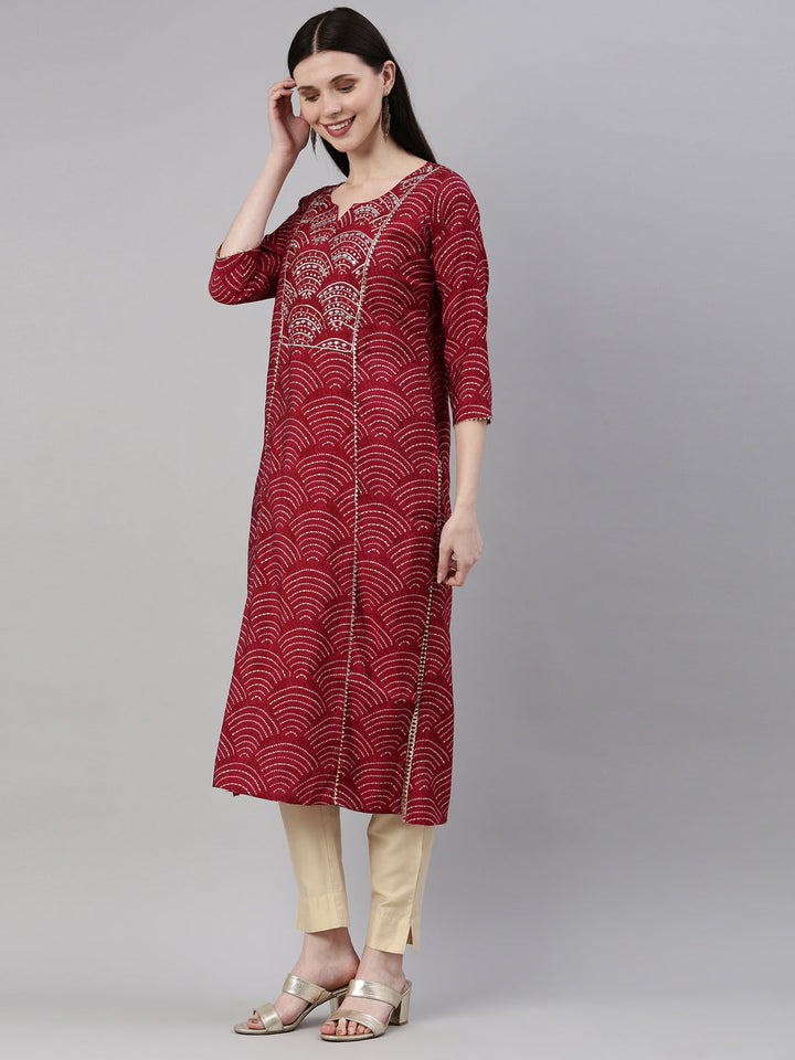 Neerus Maroon shantoon printed kurti - side view
