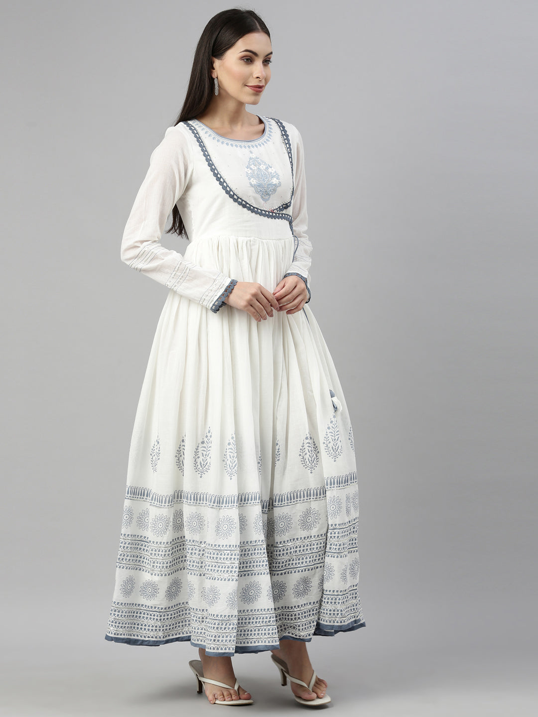 Neerus Blue cotton ethnic kurta with dupatta - detail view 1