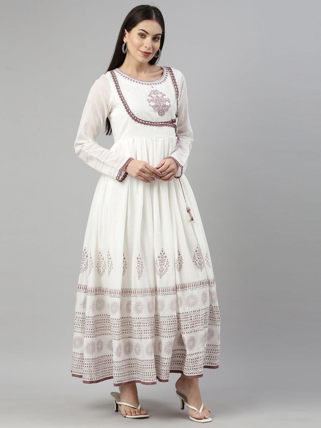Neerus Purple cotton solid kurta with dupatta - detail view 2