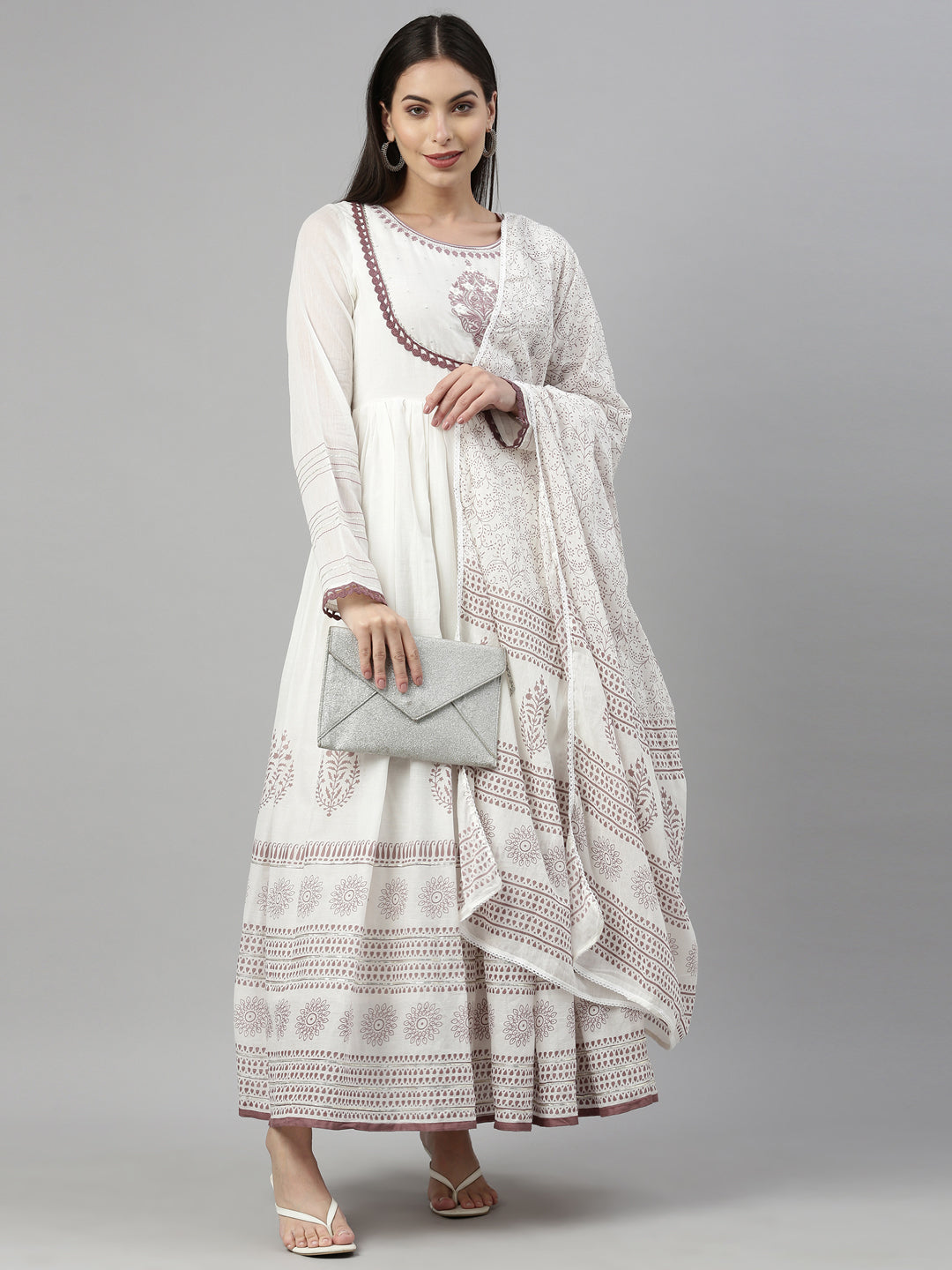 Neerus Purple cotton solid kurta with dupatta - detail view 4