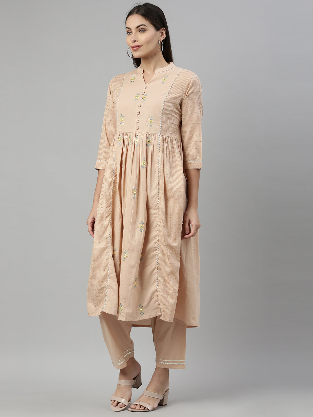 Neerus Beige cotton embroidered suit set - side view