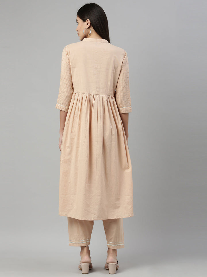 Neerus Beige cotton embroidered suit set - detail view 2