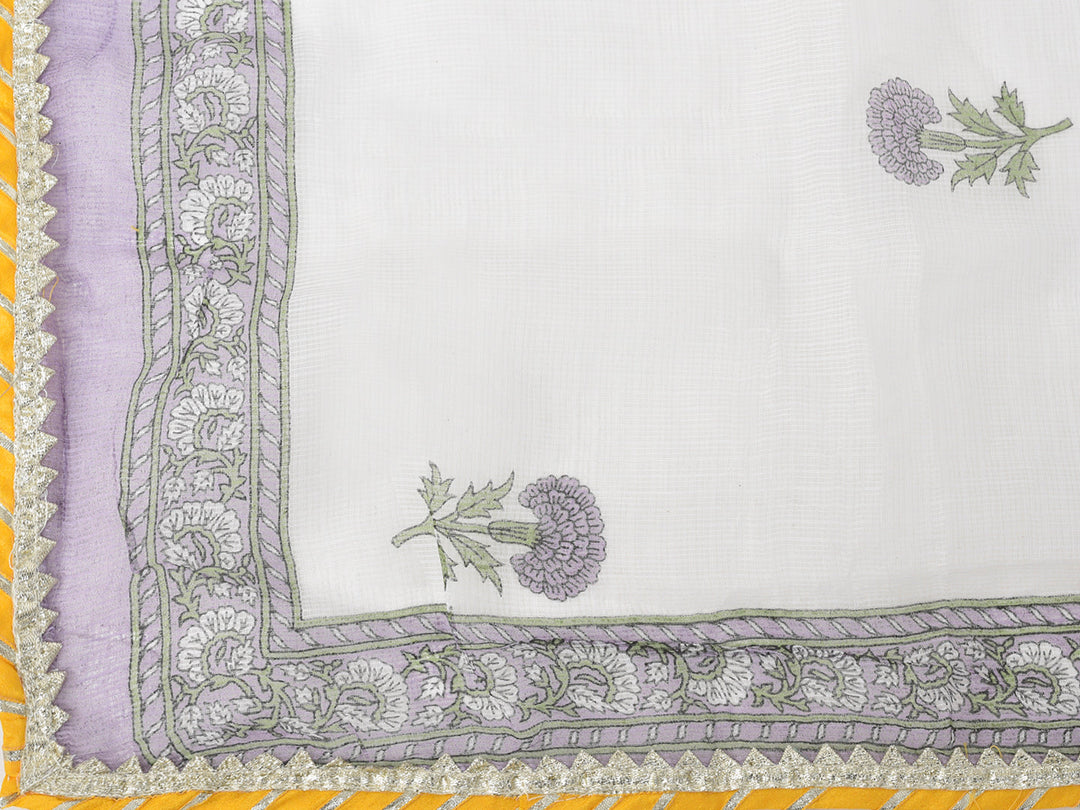 Neerus White cotton printed suit set - detail view 2