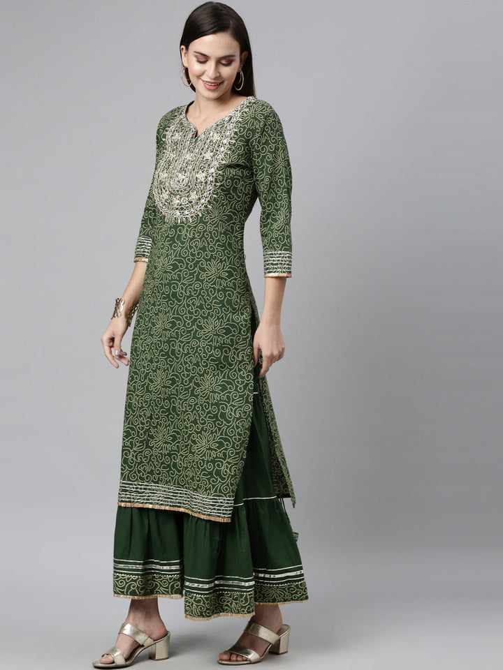 Neerus Green jute cotton embroidered kurta set with sharara and dupatta - detail view 4