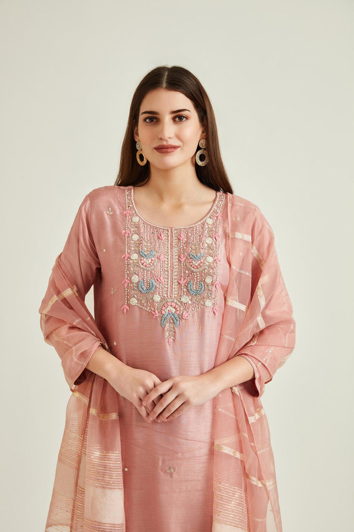 Neerus Pink Chanderi embellished kurta set - side view