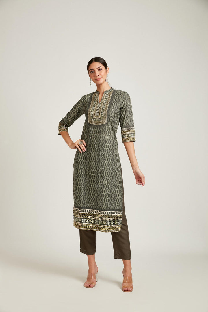 Neerus Green cotton chikankari kurta set - side view