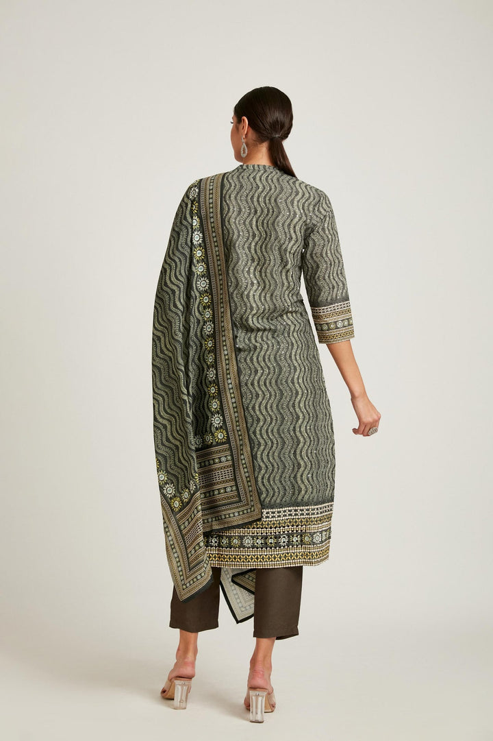 Neerus Green cotton chikankari kurta set - detail view 1