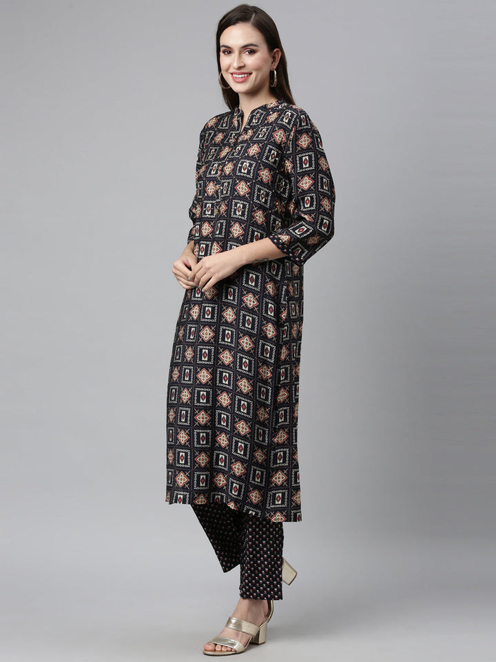 Neerus Blue cotton embellished kurta set with dupatta - detail view 2