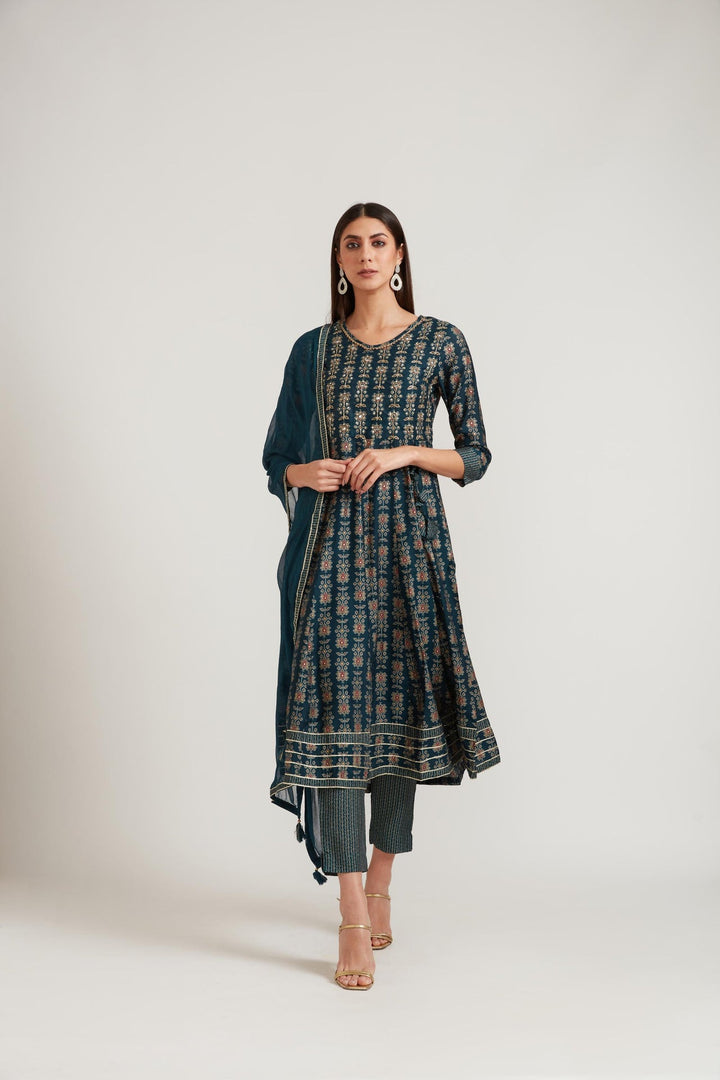 Neerus Blue modal printed suit set - front view