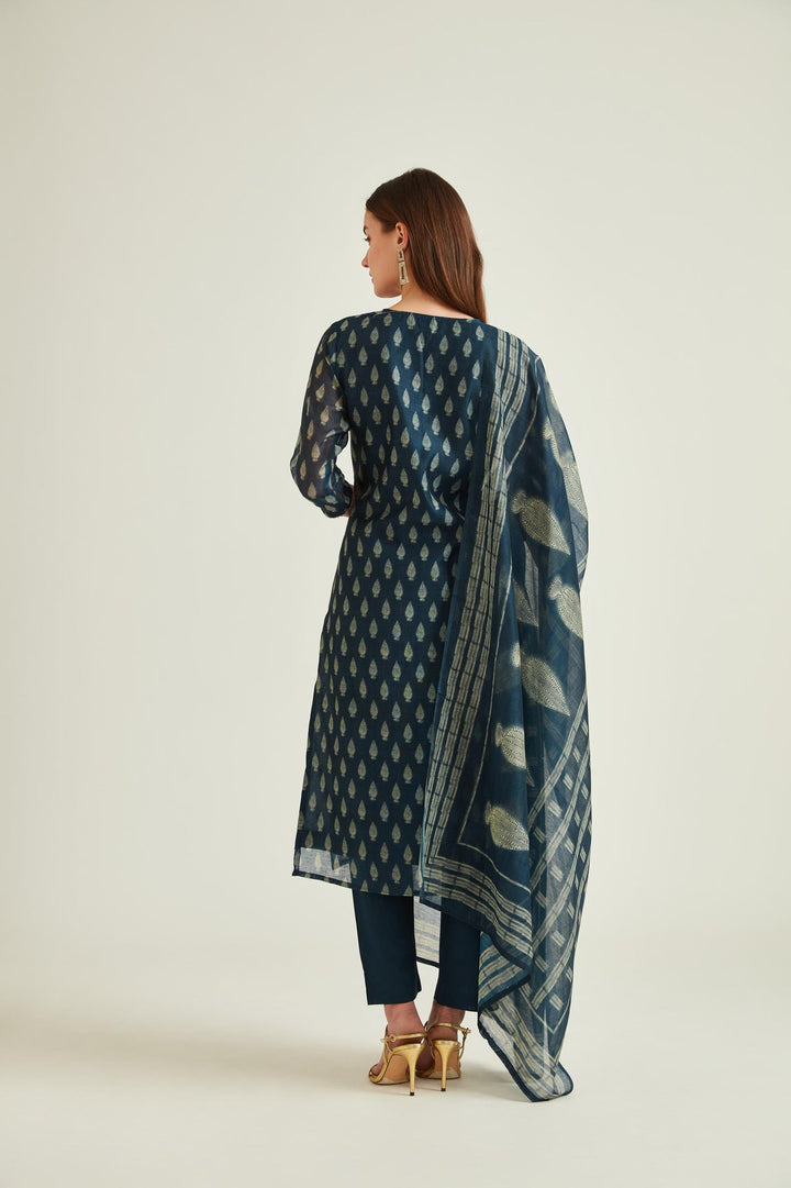 Neerus Blue Banarasi embellished kurta set - back view