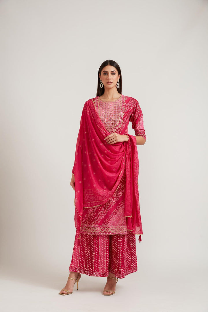 Neerus Pink cotton suit set - side view