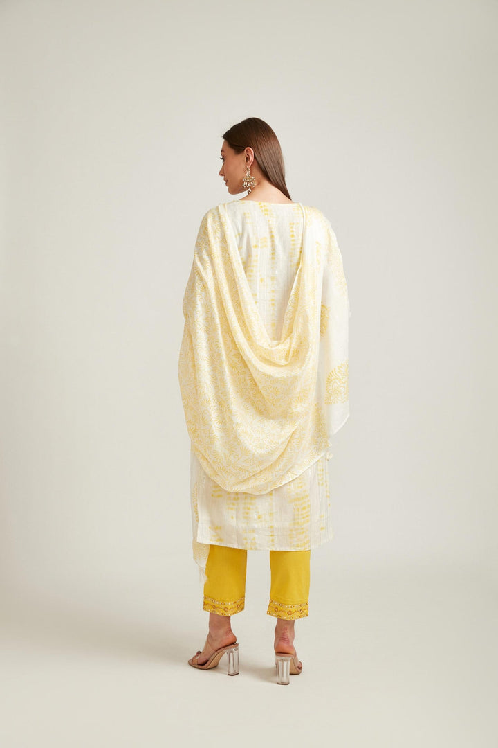 Neerus Yellow cotton ethnic kurta set - detail view 1