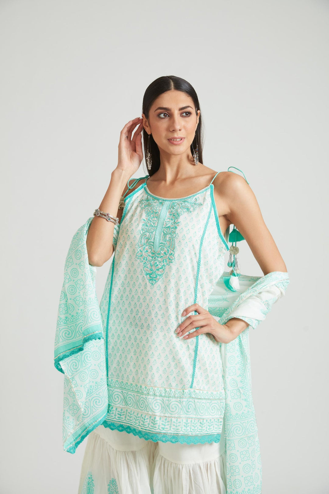 Neerus Green cotton printed kurta set salwar kameez - side view