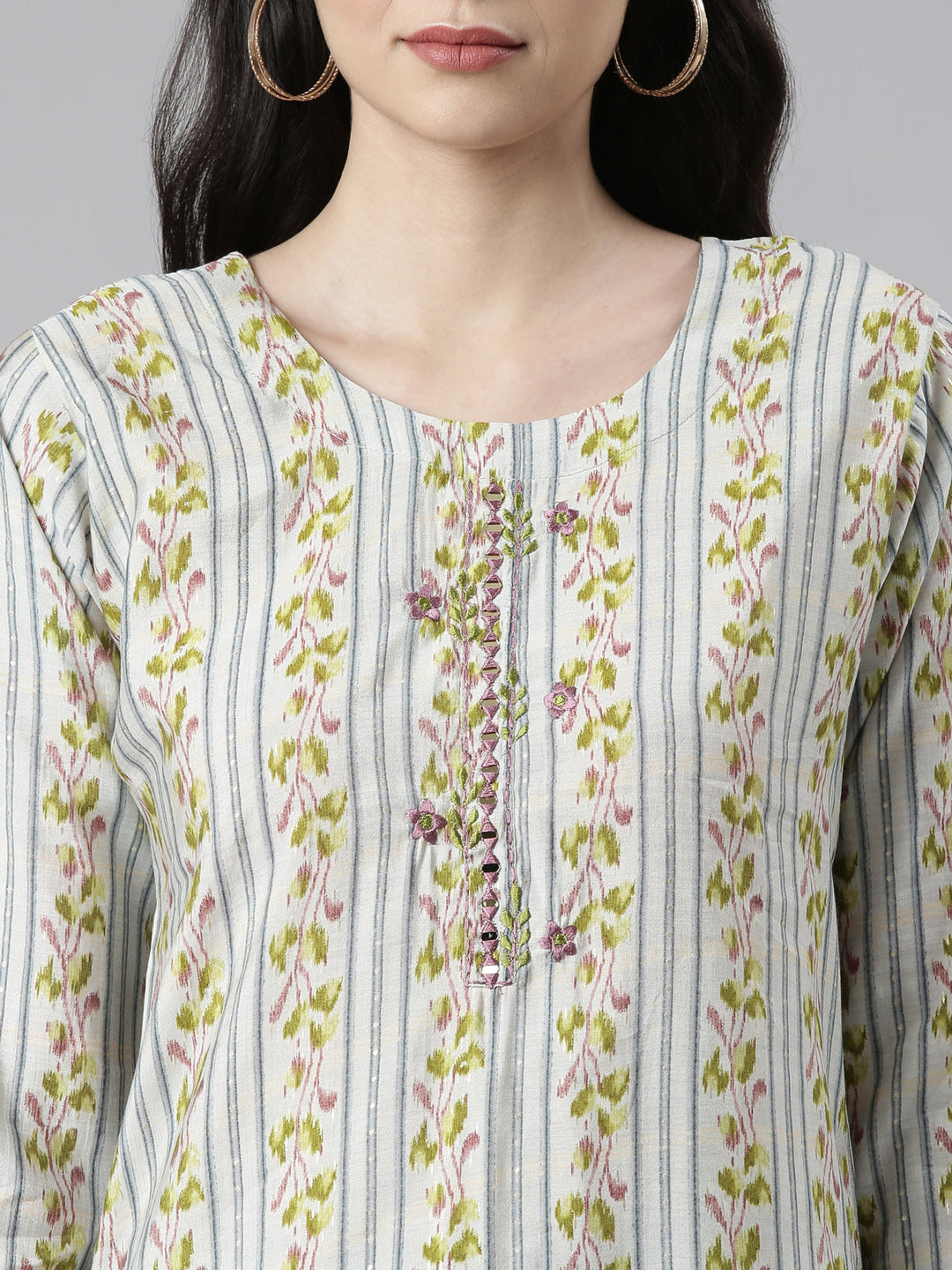 Neerus Multi floral mirror work suit set - detail view 1